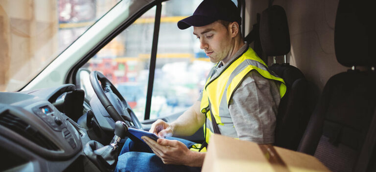 courier thinking about the sole trader tax rate
